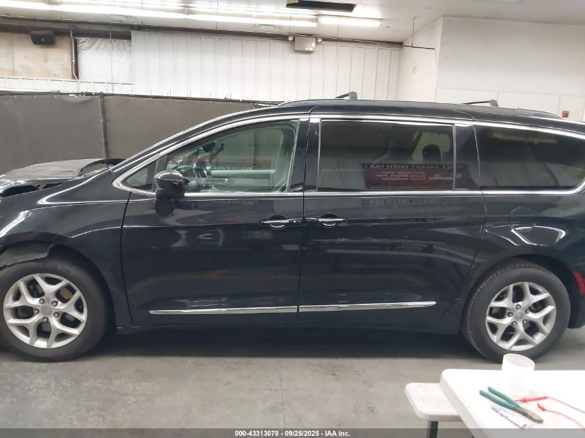 2017 Chrysler Pacifica Touring-L VIN: 2C4RC1BG6HR514368 Lot: 43313078