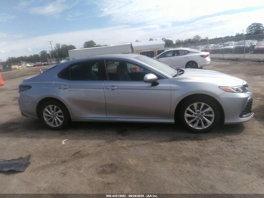 2022 TOYOTA CAMRY LE - 4T1C11AK7NU644378