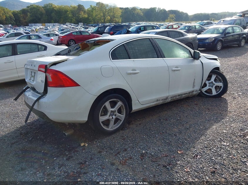 2013 VOLVO S60 T5 - YV1612FS7D2200311