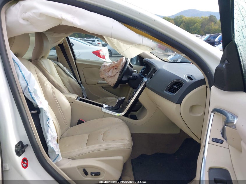 2013 VOLVO S60 T5 - YV1612FS7D2200311