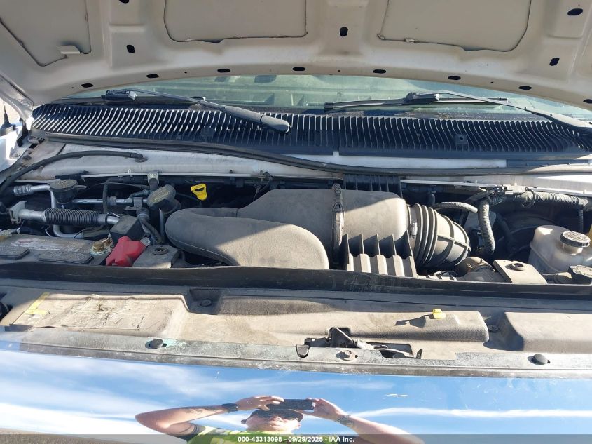 2013 Ford E-150 Xlt VIN: 1FMNE1BW1DDB17207 Lot: 43313098