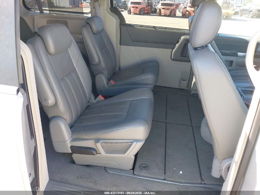 2008 Chrysler Town & Country Touring VIN: 2A8HR54P28R623613 Lot: 43313101