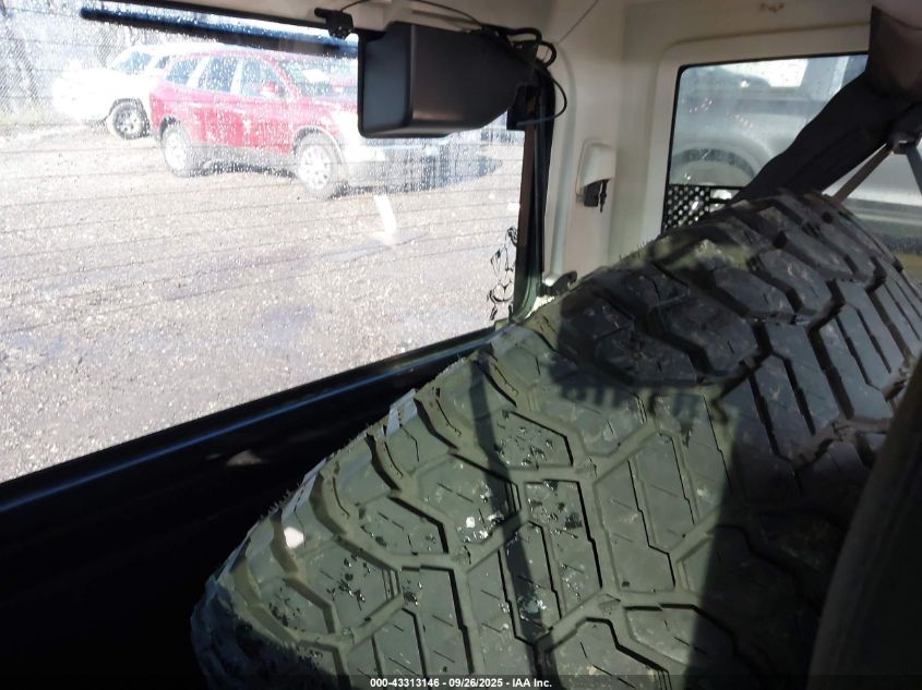 2015 Jeep Wrangler Unlimited Sport VIN: 1C4HJWDGXFL701386 Lot: 43313146