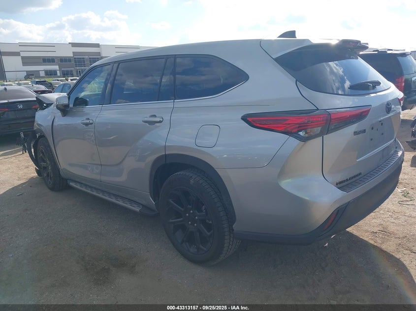2022 TOYOTA HIGHLANDER LE 5TDZZRAH3NS139405