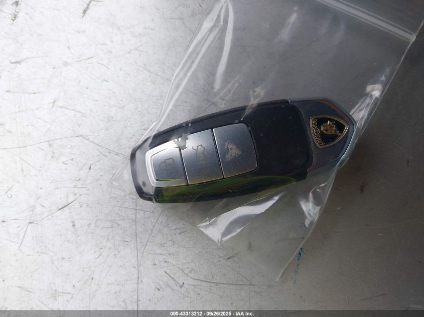 ZPBUA1ZL2LLA07271 2020 LAMBORGHINI URUS photo no. 11