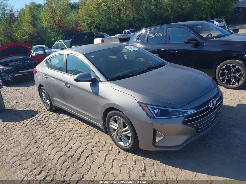 HYUNDAI ELANTRA SEL
