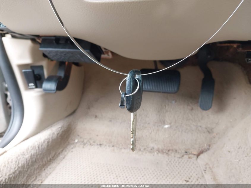 2000 Mercury Grand Marquis Ls VIN: 2MEFM75W2YX664493 Lot: 43313437