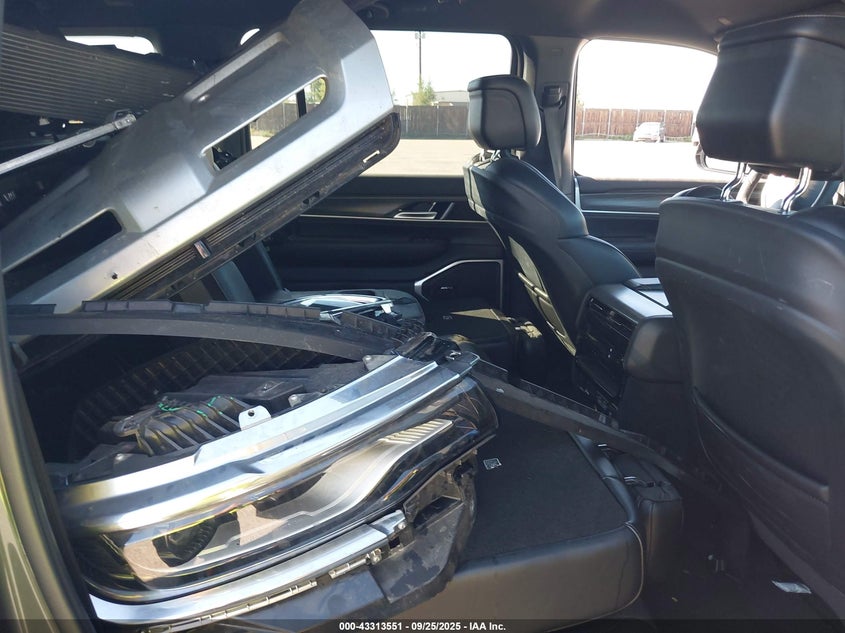 2024 JEEP WAGONEER L SERIES II 4X4 - 1C4SJSBP7RS131827