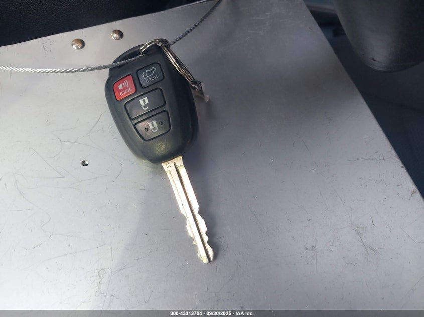 2016 Toyota Rav4 Xle VIN: 2T3WFREV4GW304309 Lot: 43313704