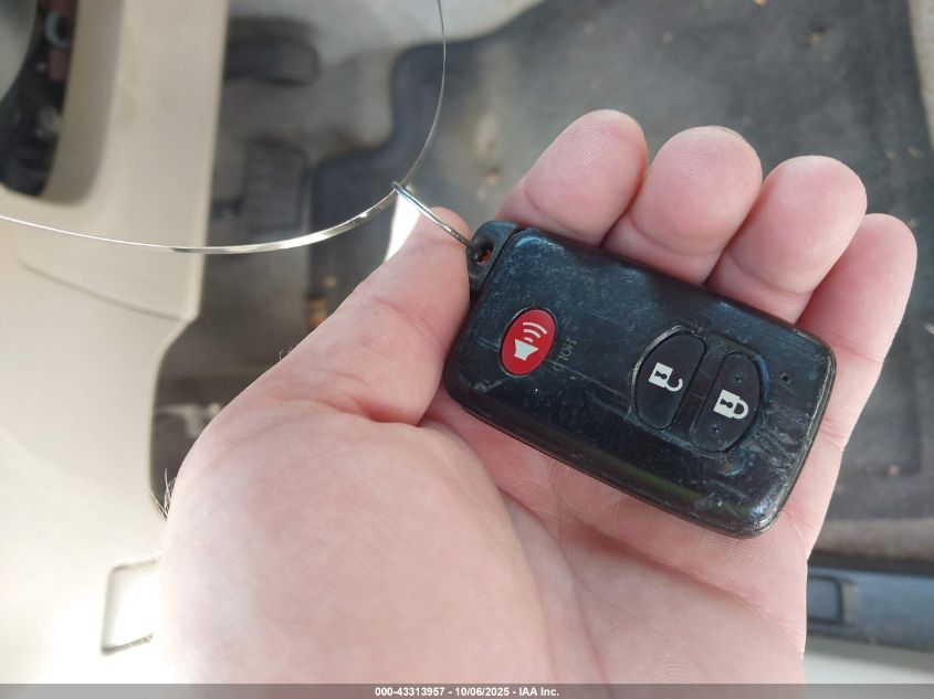 2010 Toyota Prius Iii VIN: JTDKN3DU4A0213981 Lot: 43313957