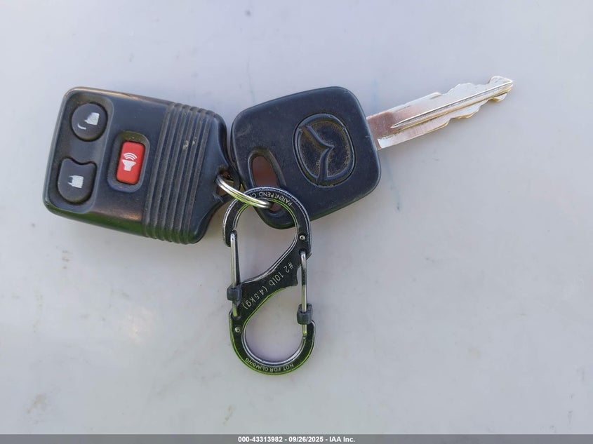 4F2YZ94194KM31866 2004 MAZDA TRIBUTE photo no. 11