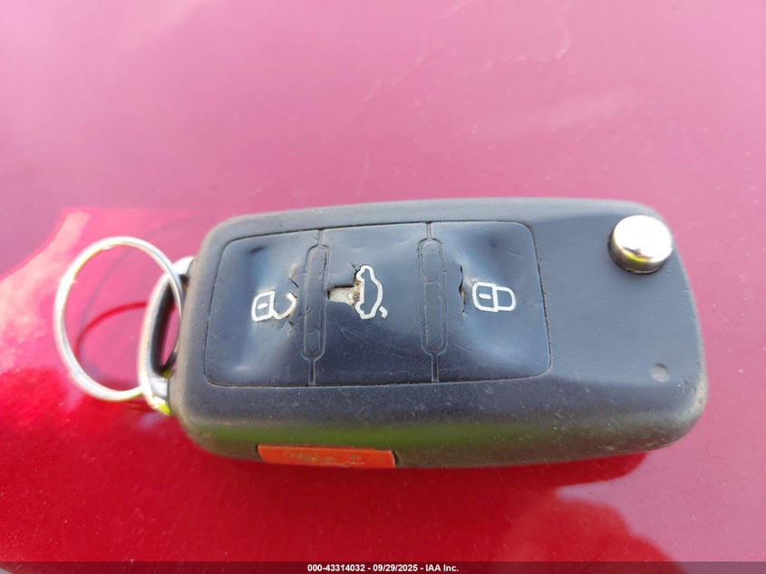 2014 Volkswagen Golf 2.0L Tdi VIN: WVWNM7AJ5EW009193 Lot: 43314032