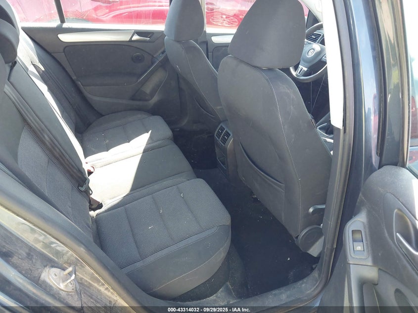 2014 Volkswagen Golf 2.0L Tdi VIN: WVWNM7AJ5EW009193 Lot: 43314032