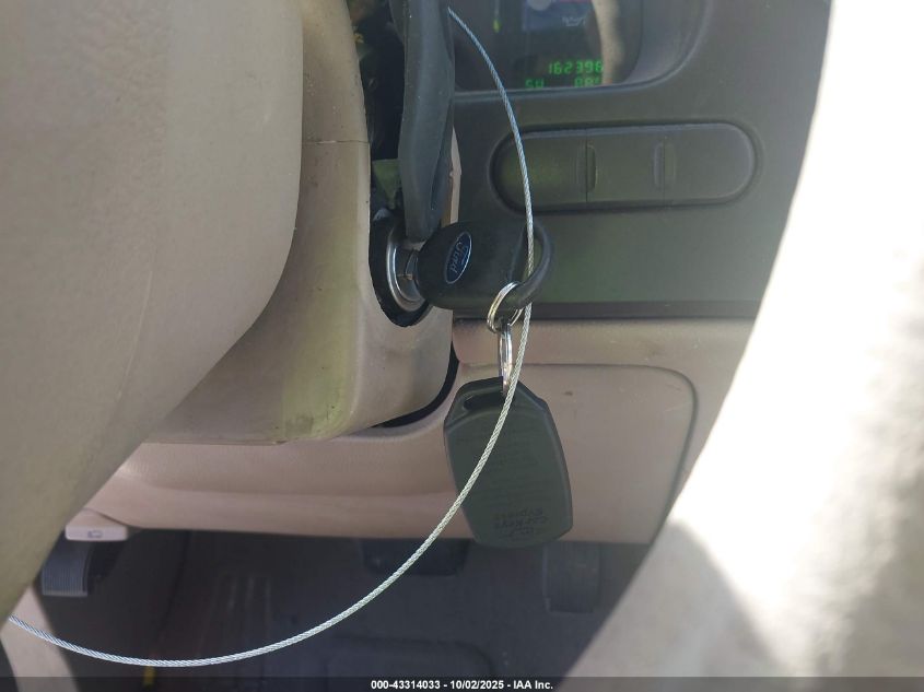 2004 Ford Expedition Nbx/Xlt VIN: 1FMPU16L14LA19358 Lot: 43314033