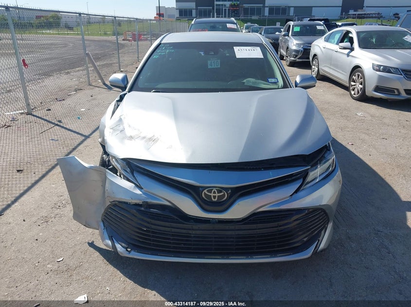 2018 TOYOTA CAMRY LE - 4T1B11HK4JU558327