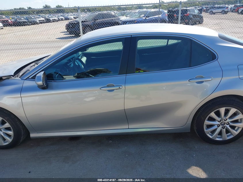 2018 TOYOTA CAMRY LE - 4T1B11HK4JU558327
