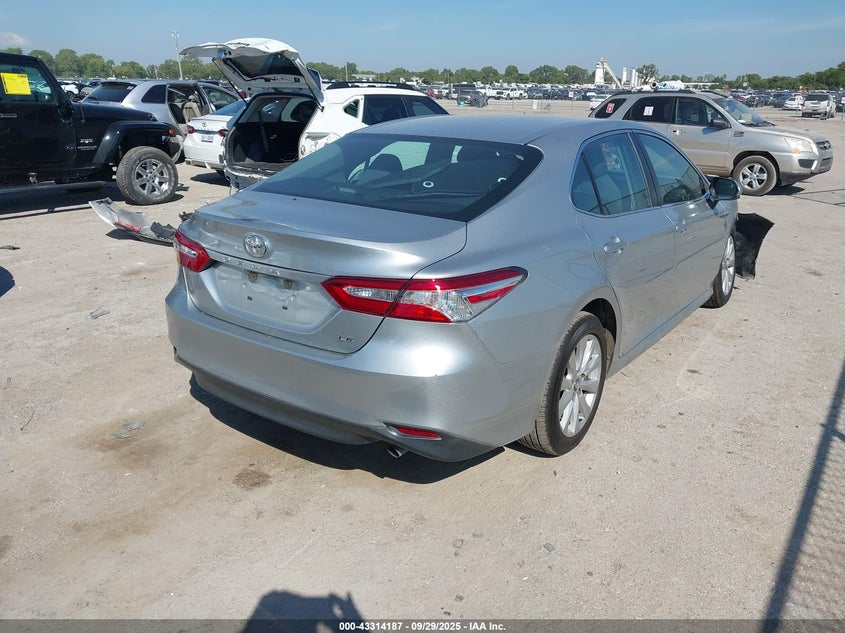2018 TOYOTA CAMRY LE - 4T1B11HK4JU558327