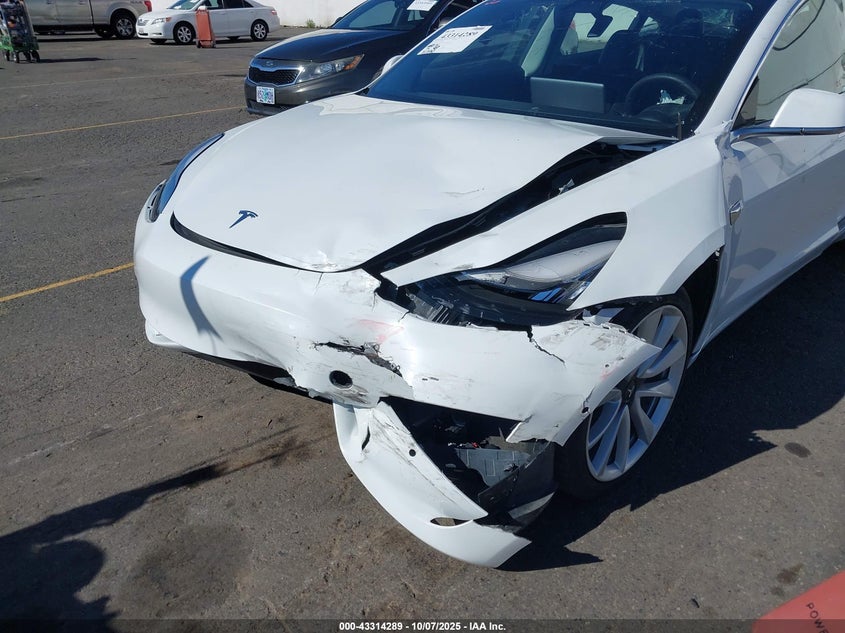 2020 Tesla Model 3 Standard Range Plus Rear-Wheel Drive/Standard Range Rear-Wheel Drive VIN: 5YJ3E1EA0LF709197 Lot: 43314289