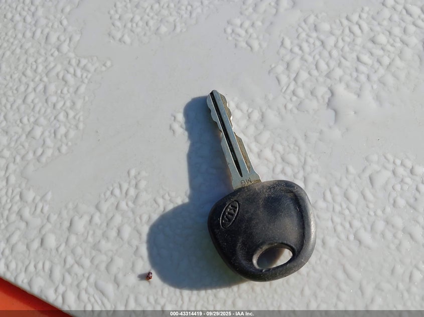 2007 Kia Optima Lx VIN: KNAGE123X75150270 Lot: 43314419