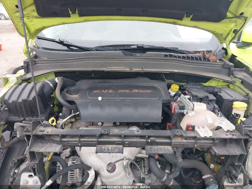 2017 Jeep Renegade Latitude 4X4 VIN: ZACCJBBB8HPG40726 Lot: 43314472