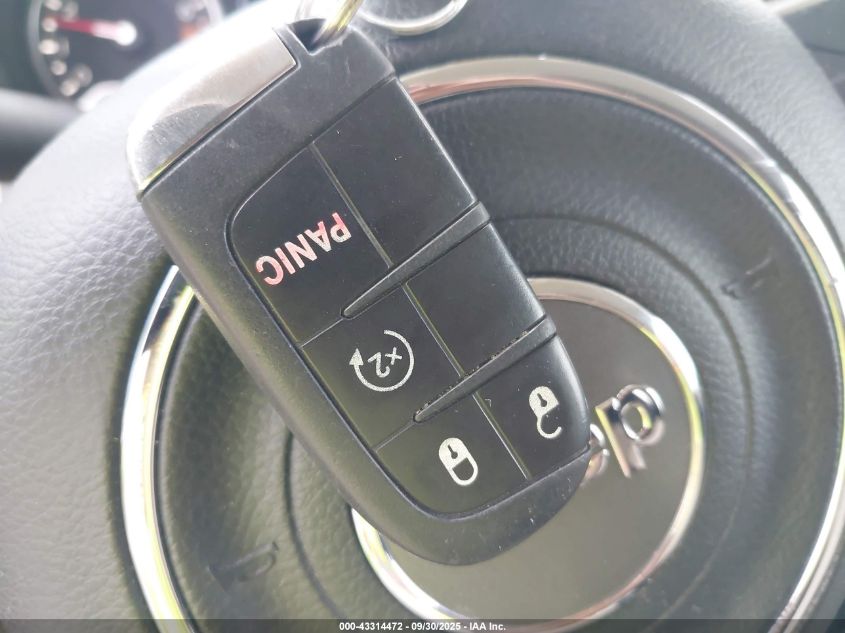 2017 Jeep Renegade Latitude 4X4 VIN: ZACCJBBB8HPG40726 Lot: 43314472