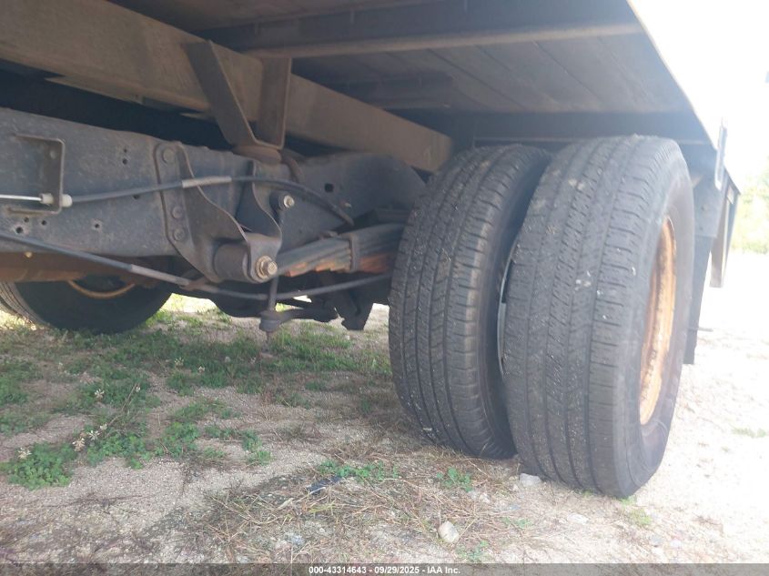 2017 Ford E-450 Cutaway VIN: 1FDXE4FS8HDC61151 Lot: 43314643