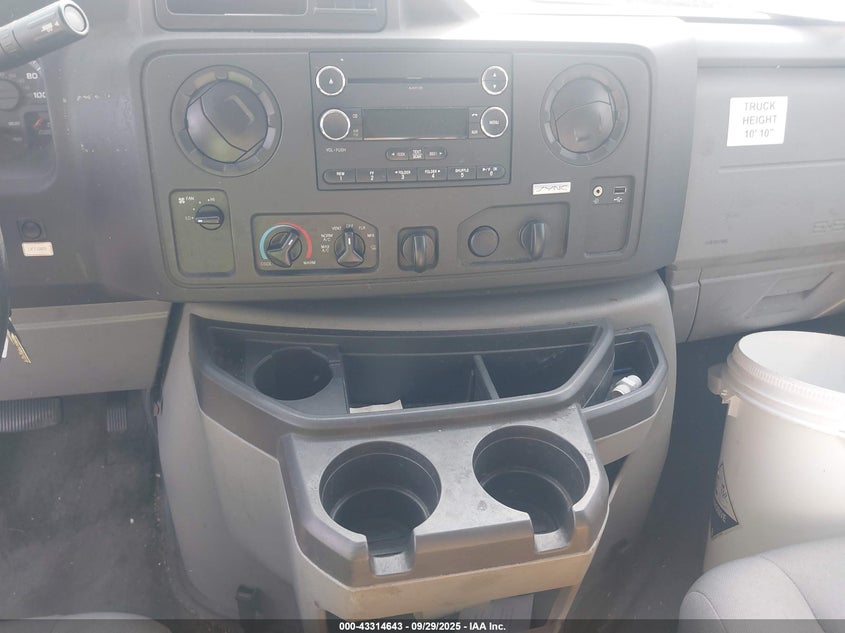 2017 Ford E-450 Cutaway VIN: 1FDXE4FS8HDC61151 Lot: 43314643