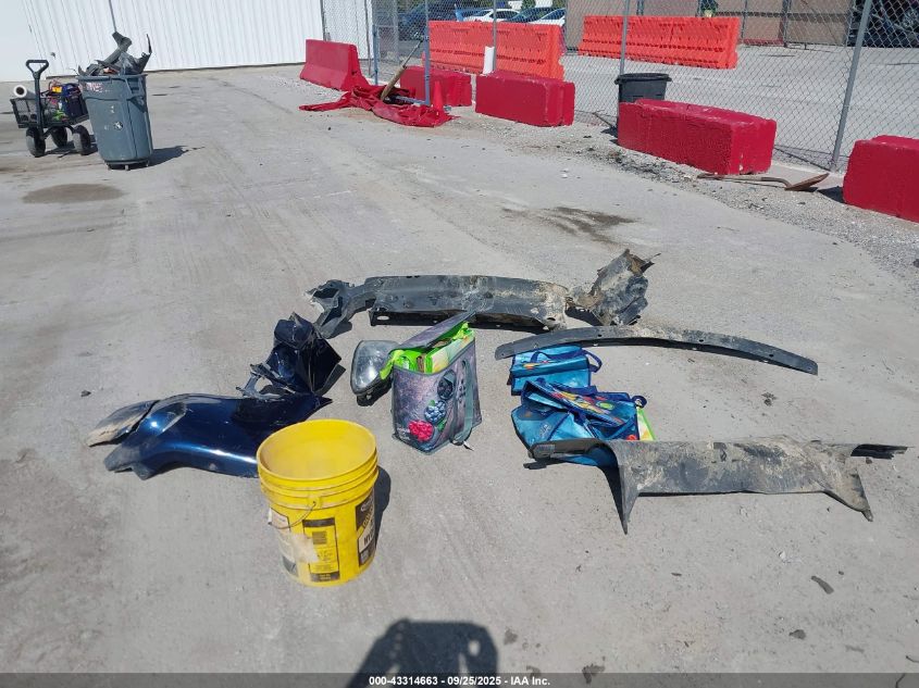 2008 Pontiac Grand Prix VIN: 2G2WP552781177047 Lot: 43314663