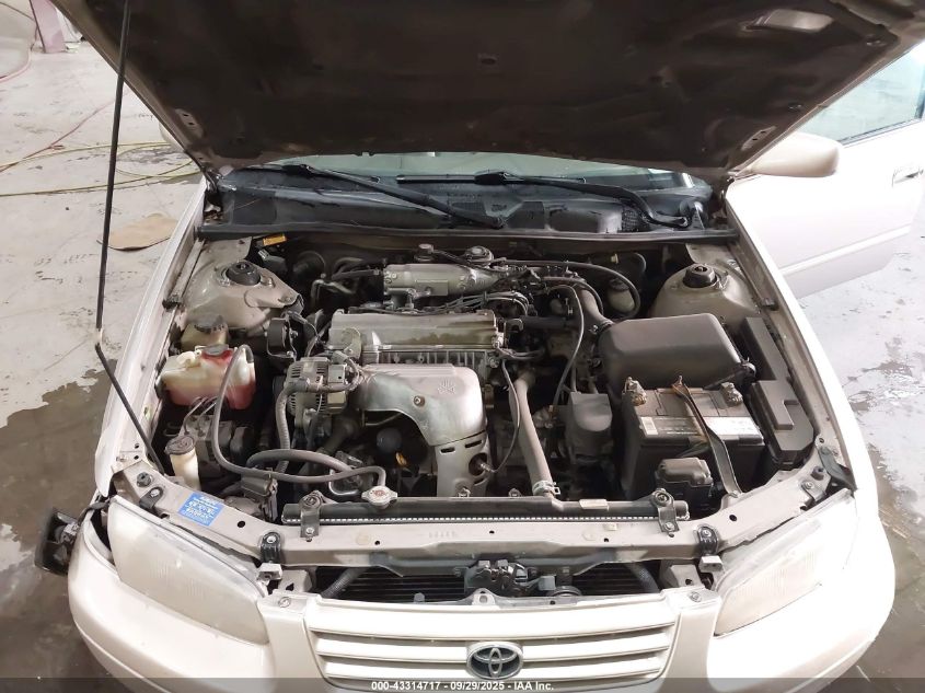 1999 Toyota Camry Le VIN: 4T1BG22K3XU510016 Lot: 43314717