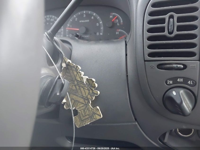 2003 Ford F-150 Lariat/Xlt VIN: 1FTRW08L33KB38113 Lot: 43314726