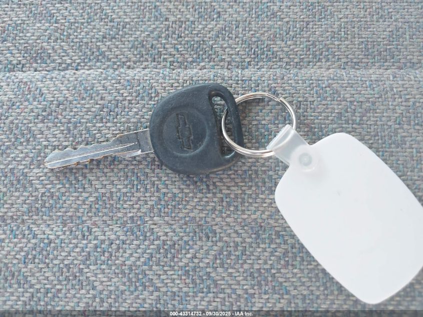 2004 Chevrolet Express Cutaway Base W/C7L/C7N VIN: 1GBJG31U741117825 Lot: 43314732