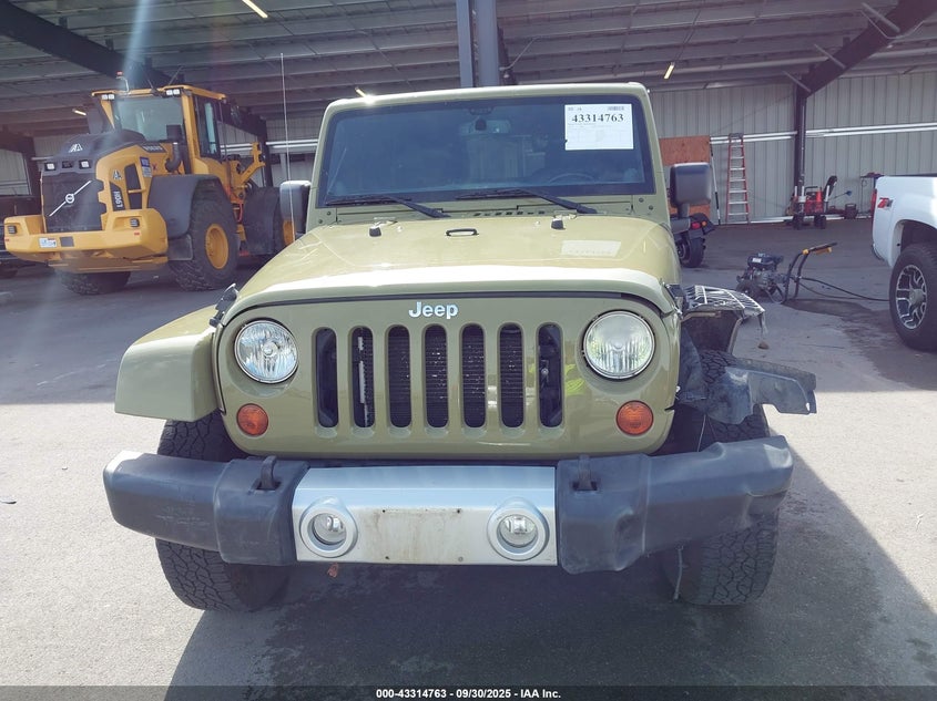 2013 JEEP WRANGLER UNLIMITED SAHARA - 1C4BJWEG9DL700036