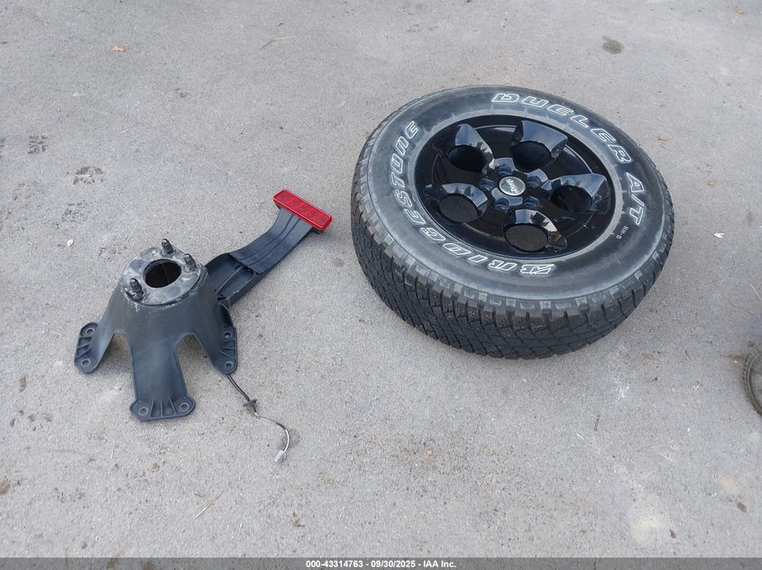 2013 JEEP WRANGLER UNLIMITED SAHARA - 1C4BJWEG9DL700036