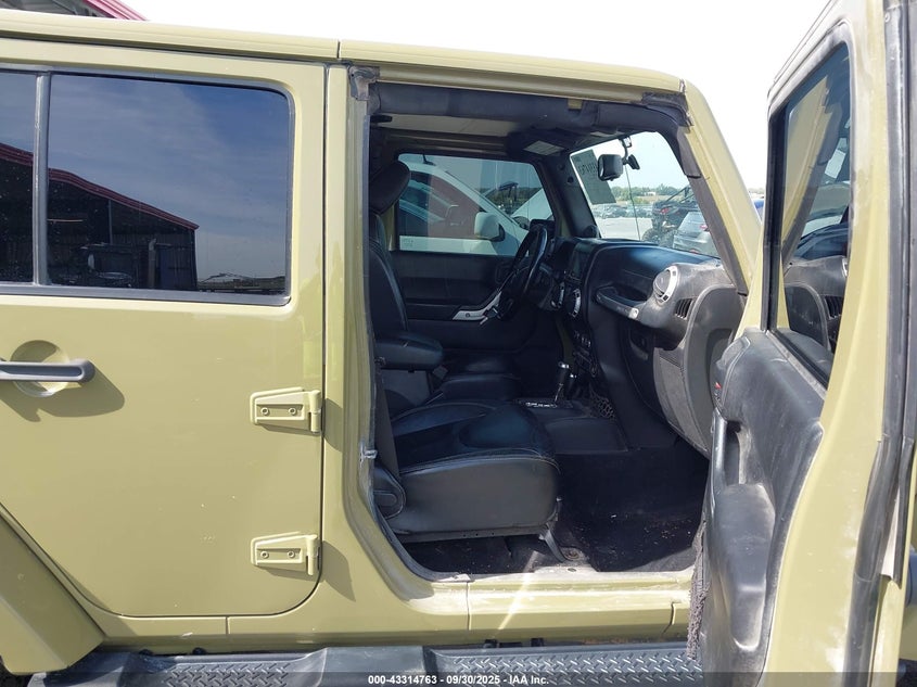 2013 JEEP WRANGLER UNLIMITED SAHARA - 1C4BJWEG9DL700036