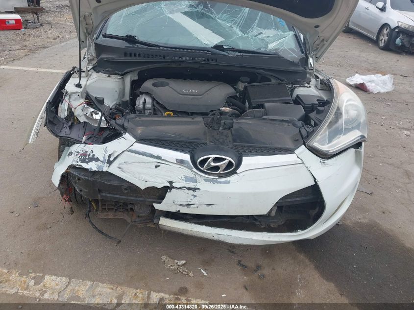 2013 Hyundai Veloster Base W/Gray VIN: KMHTC6AD0DU155604 Lot: 43314820