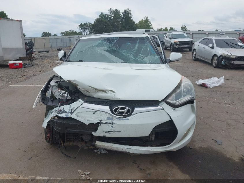 2013 Hyundai Veloster Base W/Gray VIN: KMHTC6AD0DU155604 Lot: 43314820