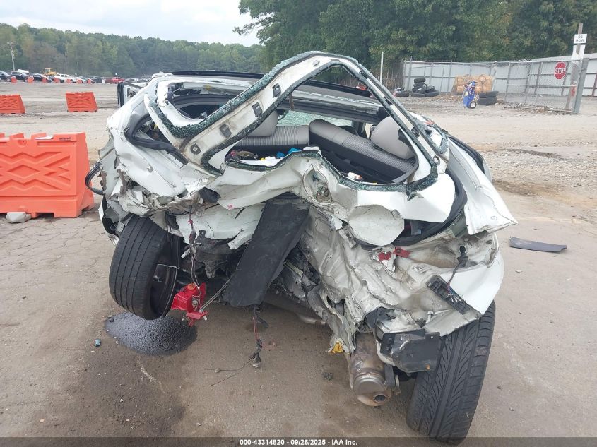 2013 Hyundai Veloster Base W/Gray VIN: KMHTC6AD0DU155604 Lot: 43314820