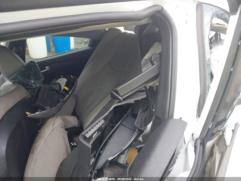 2013 Hyundai Veloster Base W/Gray VIN: KMHTC6AD0DU155604 Lot: 43314820