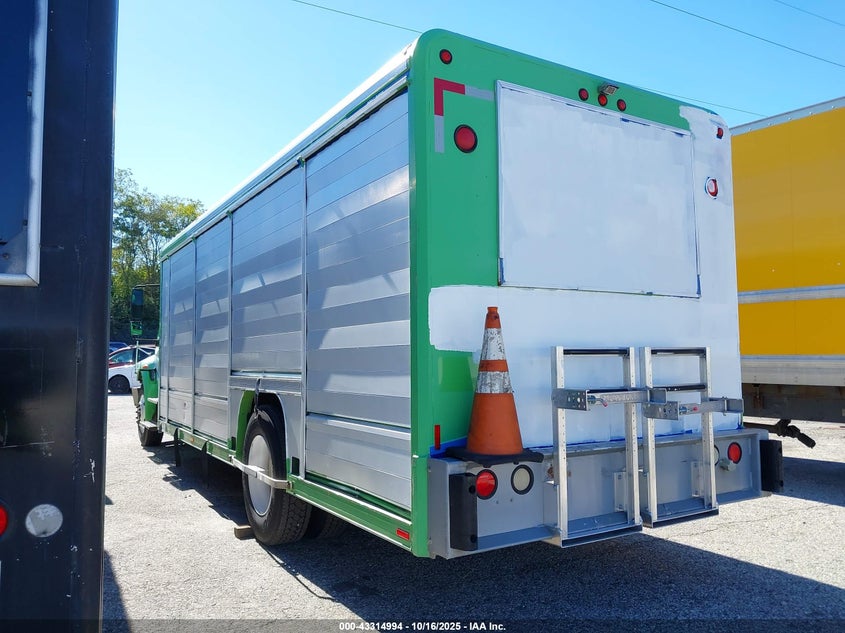 2005 International 4000 4300