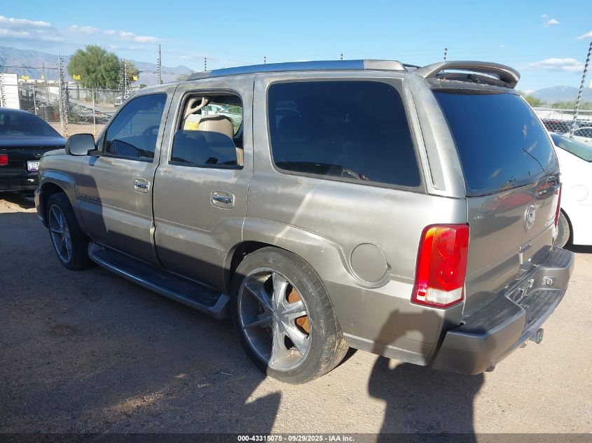 1GYEK63N62R229236 2002 CADILLAC ESCALADE photo no. 3