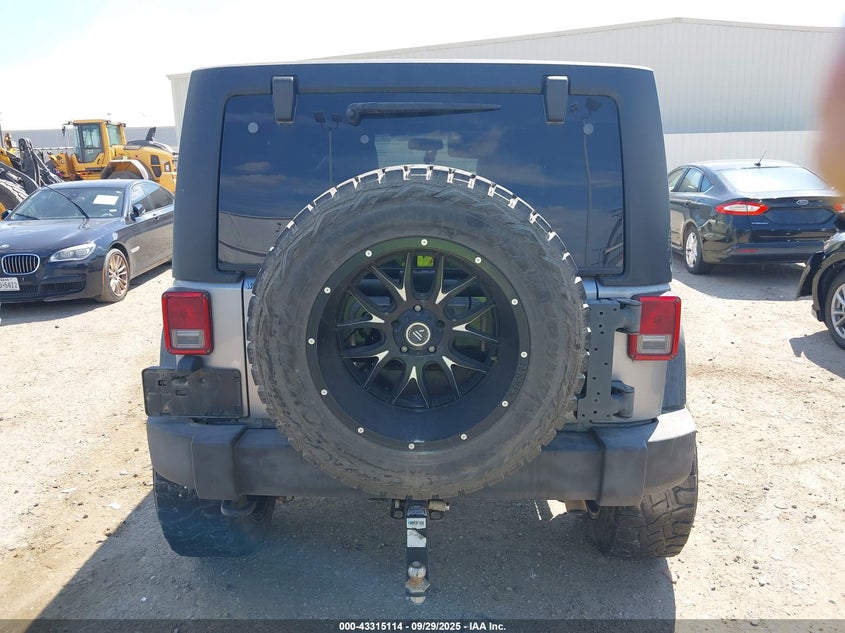 2017 JEEP WRANGLER UNLIMITED SPORT 4X4 - 1C4BJWDG2HL586971