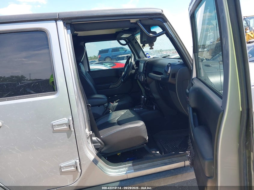 2017 JEEP WRANGLER UNLIMITED SPORT 4X4 - 1C4BJWDG2HL586971