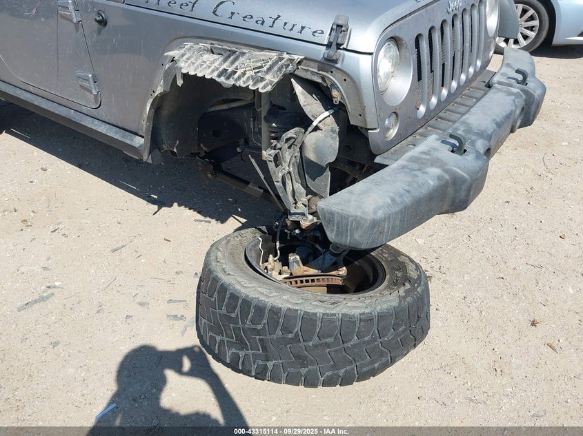 2017 JEEP WRANGLER UNLIMITED SPORT 4X4 - 1C4BJWDG2HL586971