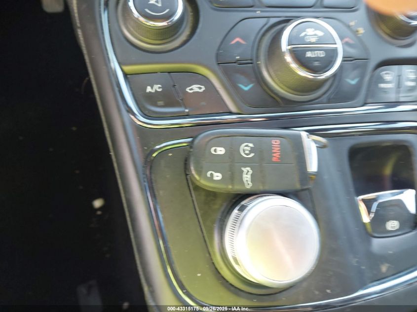 2015 Chrysler 200 S VIN: 1C3CCCBG3FN581137 Lot: 43315175