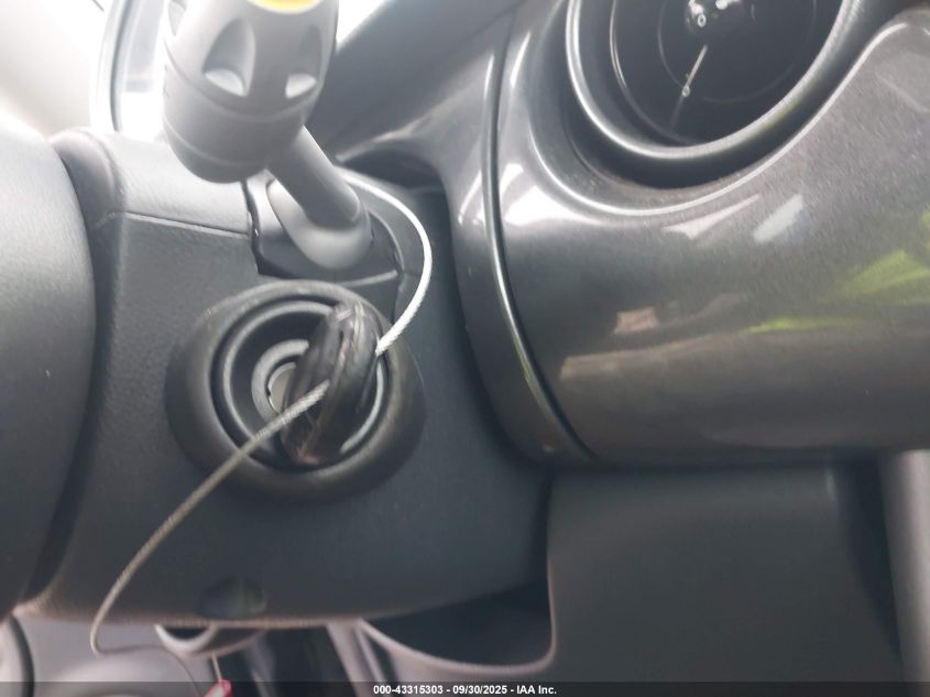 2005 Mini Cooper VIN: WMWRC33515TK62376 Lot: 43315303