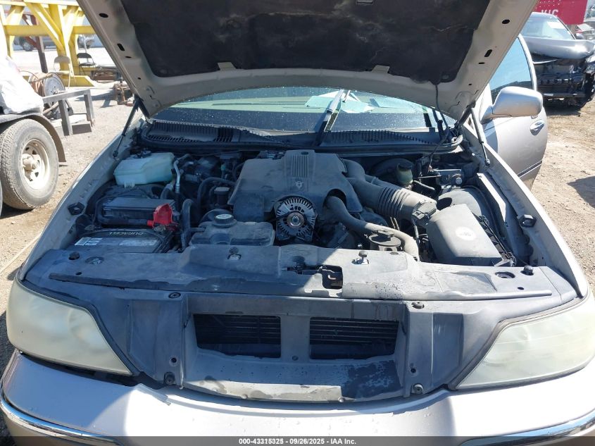 2003 Lincoln Town Car Executive VIN: 1LNHM81W93Y630836 Lot: 43315325