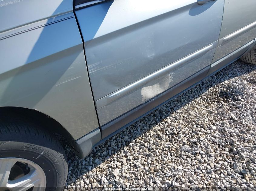 2004 Chrysler Pacifica VIN: 2C8GM68434R533225 Lot: 43315348