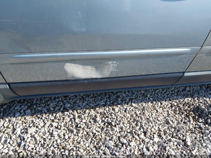 2004 Chrysler Pacifica VIN: 2C8GM68434R533225 Lot: 43315348