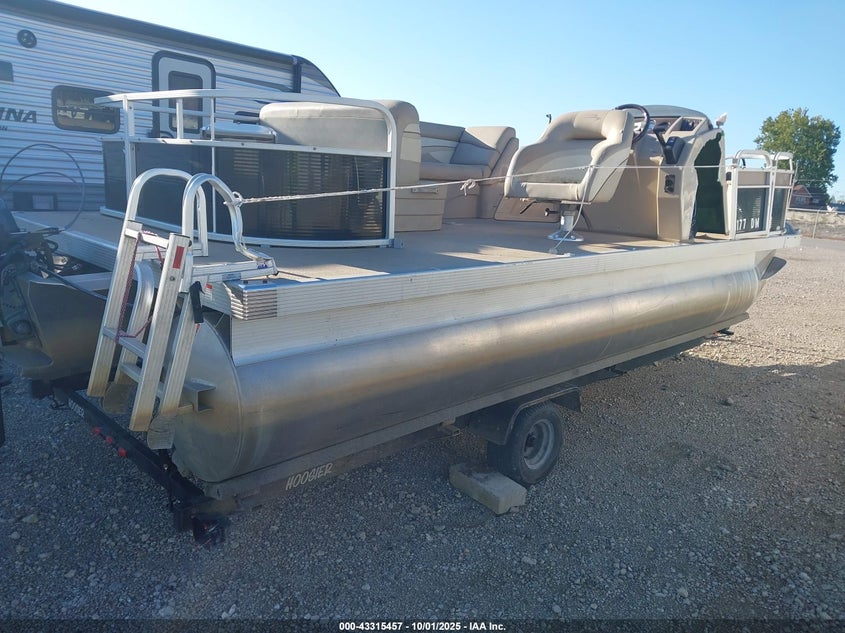 2013 BENNINGTON 20SFX PONTOON auction photo 4