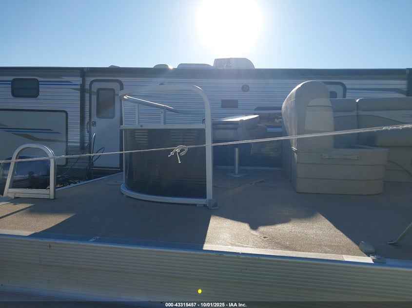 2013 BENNINGTON 20SFX PONTOON auction photo 8
